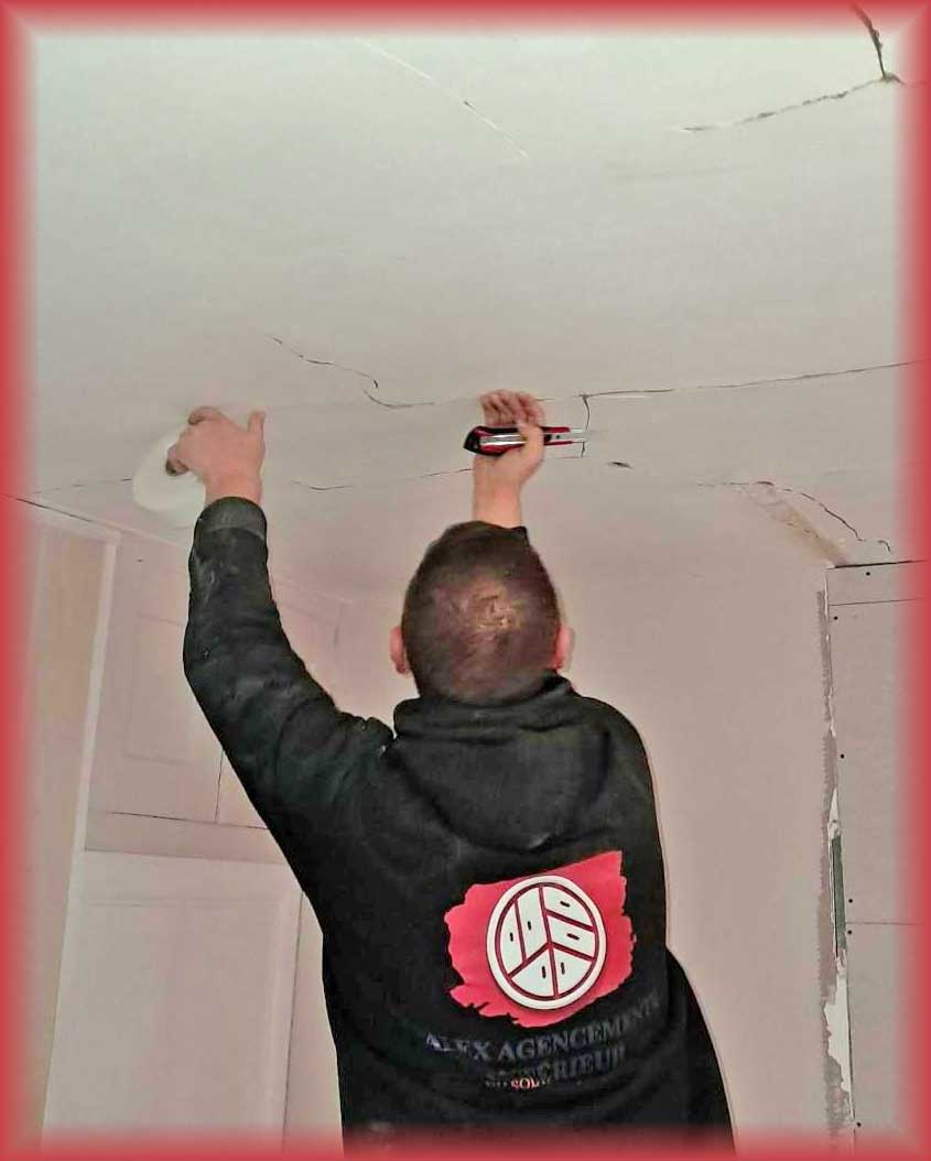Reprise de fissures et platrerie plafond
