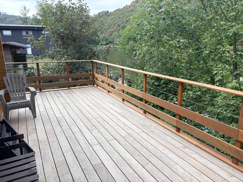 Garde corps en bois exotique